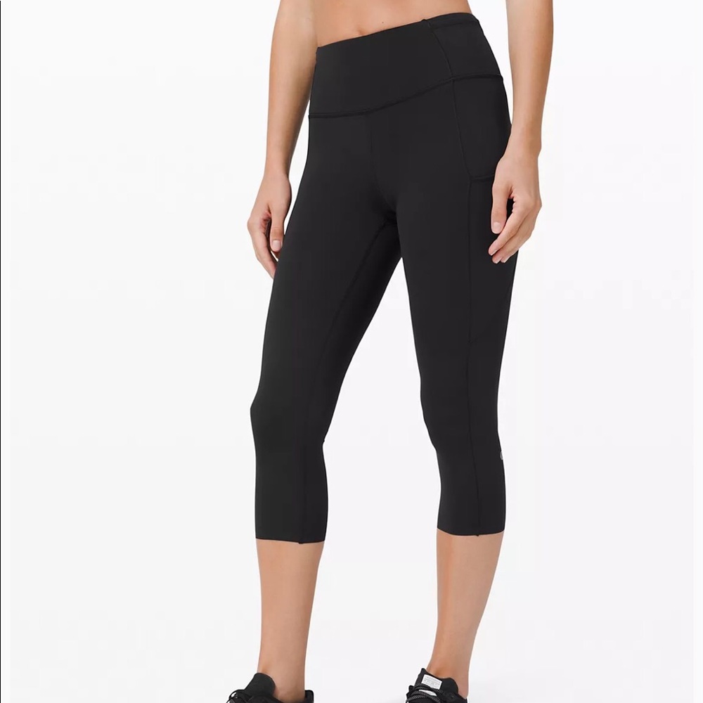 Lululemon 19” crop